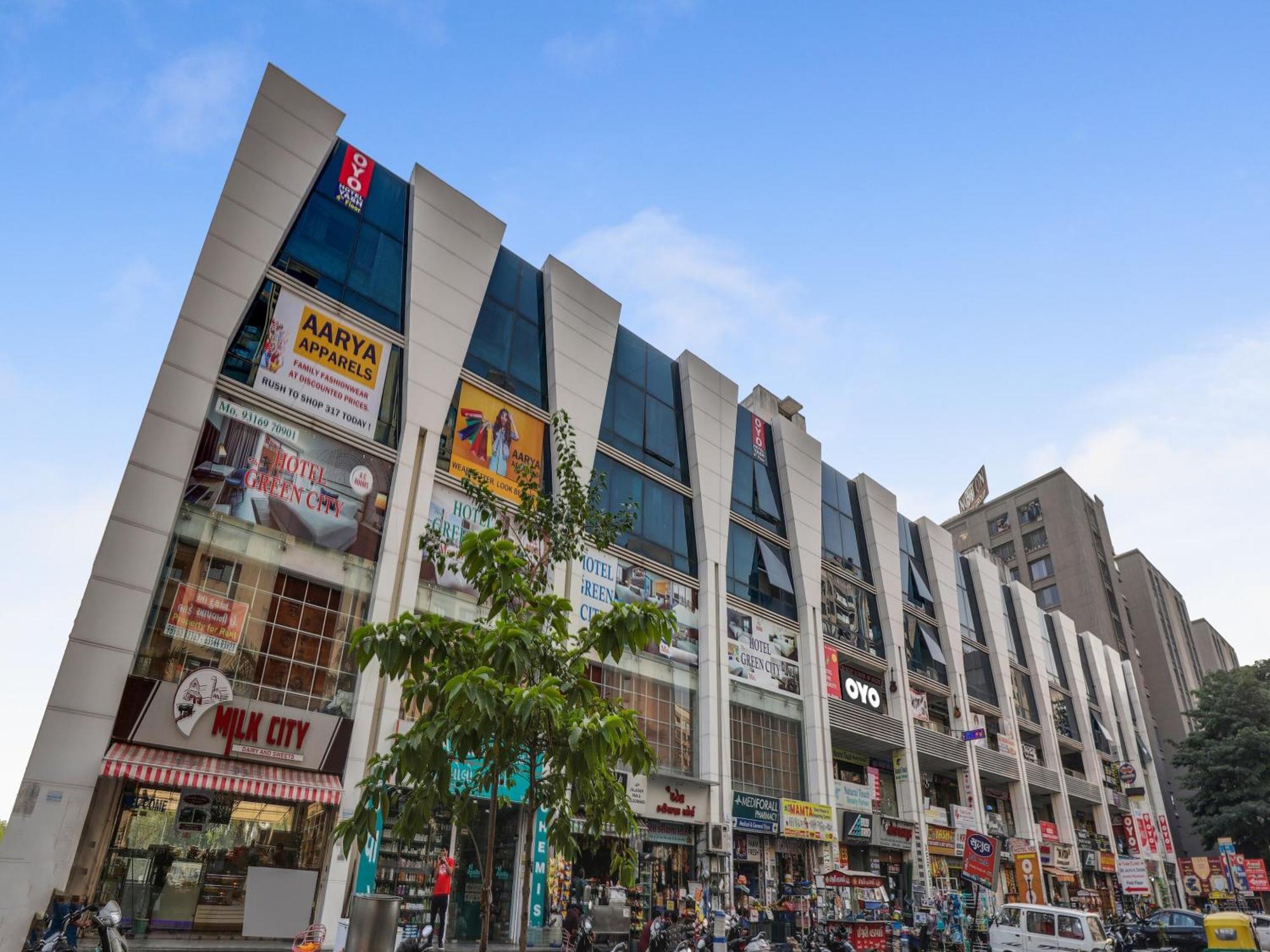 Hotel O Green City Сурат Екстер'єр фото